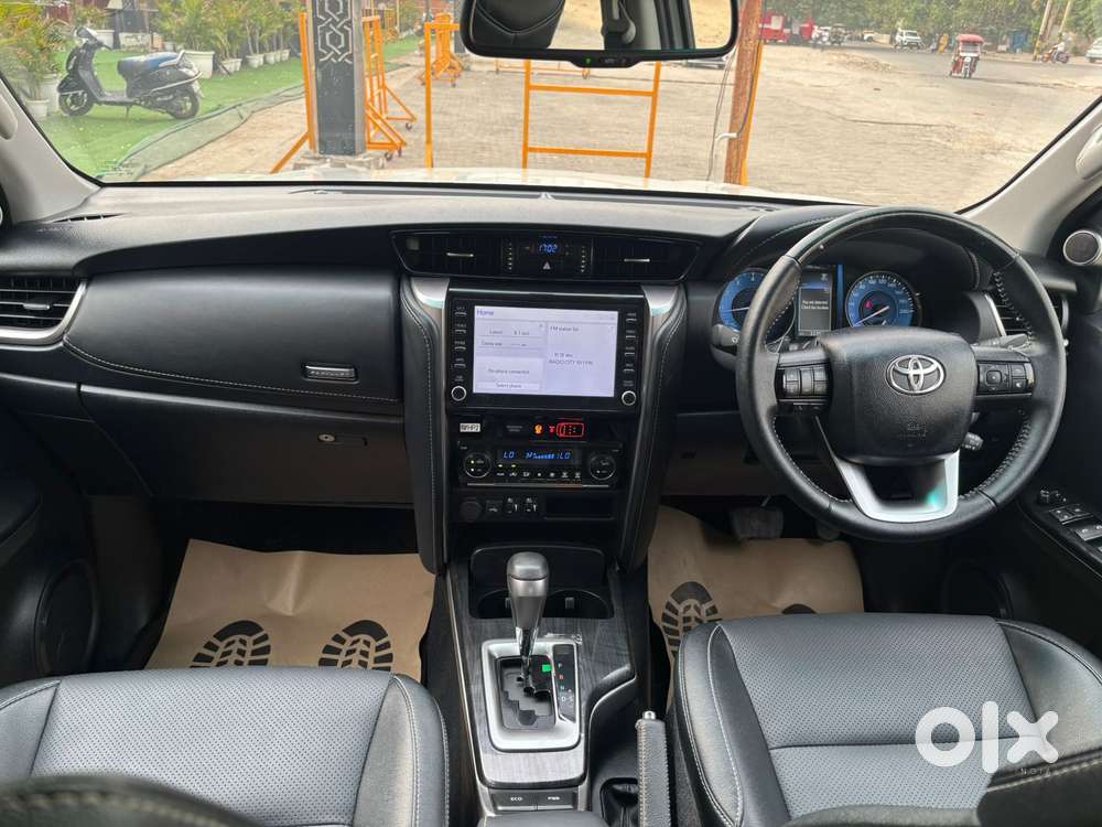 Toyota Fortuner 4x2 At 2.7 Petrol, 2025, Petrol
