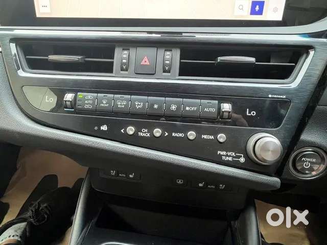 Lexus Es, 2023, Petrol