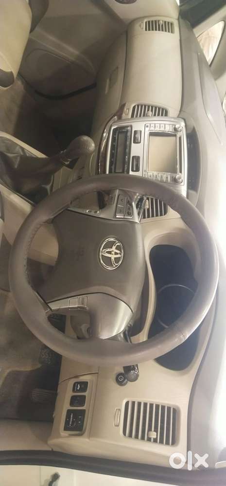 Toyota Innova 2.5 Zx Diesel 7 Seater Bsiii, 2014, Diesel