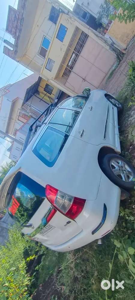 Toyota Innova 2.0 Vx Petrol 2013