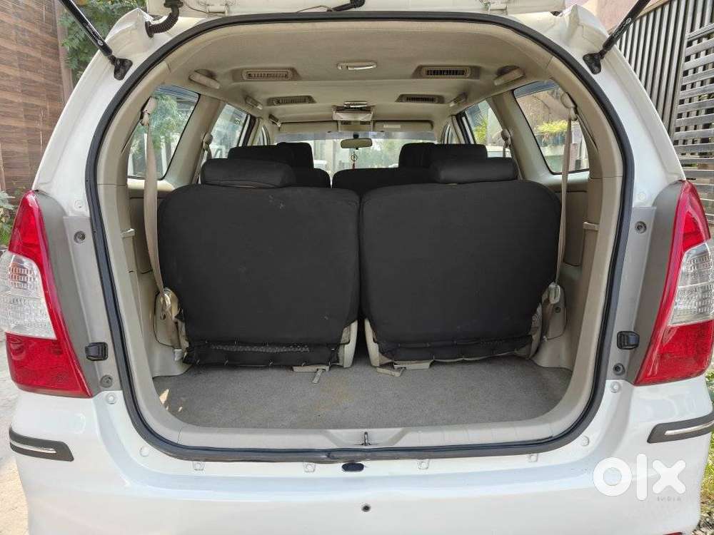 Toyota Innova 2.5 G (diesel) 8 Seater, 2013, Diesel