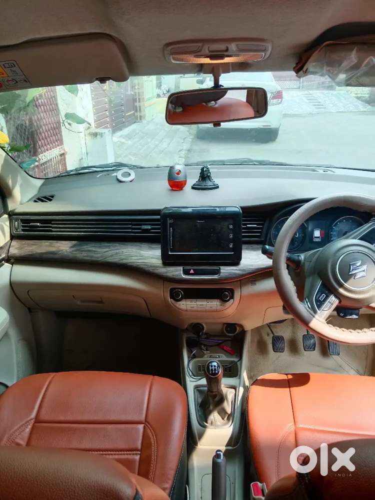 Maruti Suzuki Ertiga Top Model Zxi Smart Hybrid