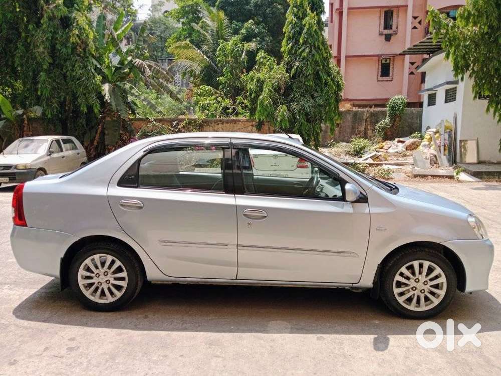 Toyota Etios 1.5 High, 2011, Petrol
