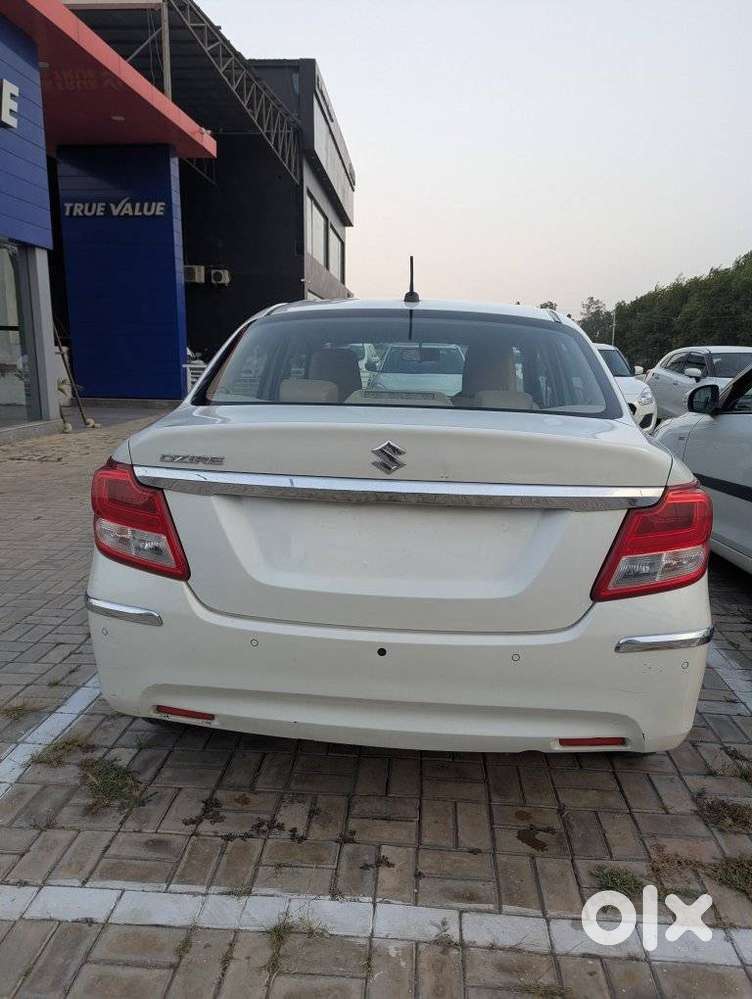 Maruti Suzuki Dzire 1.2 Vxi Amt, 2021, Petrol