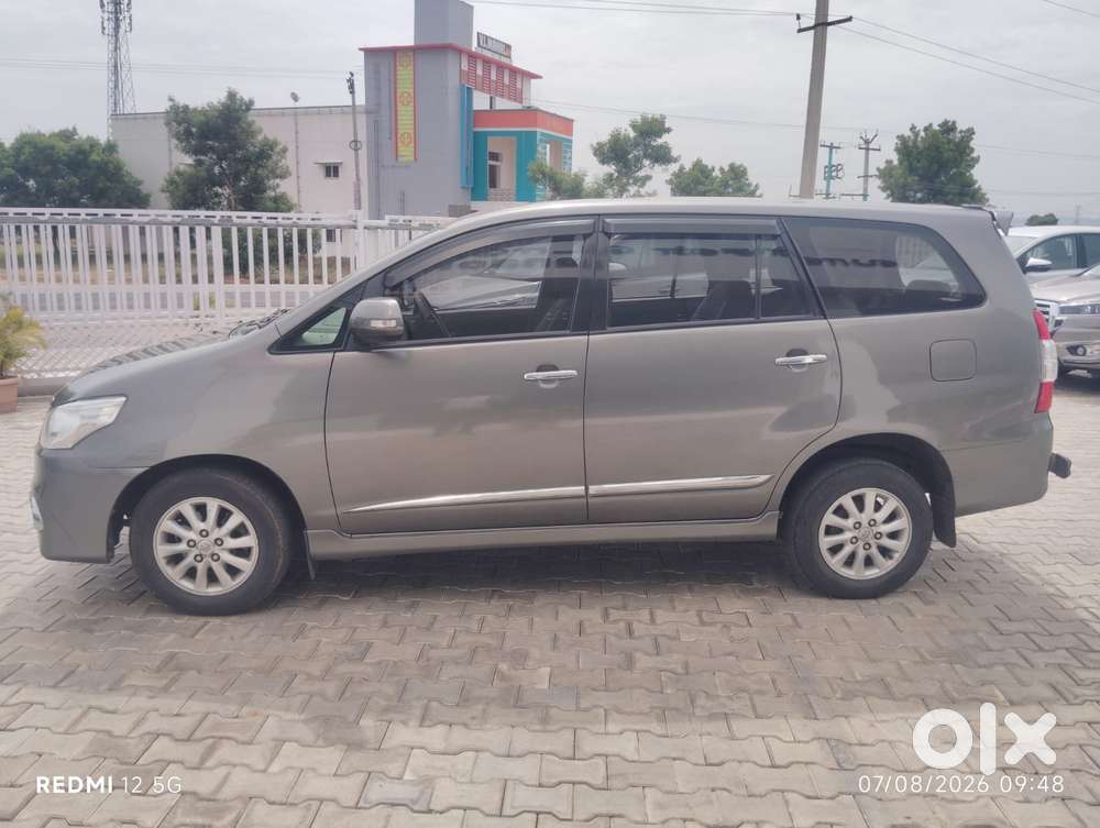 Toyota Innova 2.5 Z Diesel 7 Seater Bs Iv, 2014, Diesel