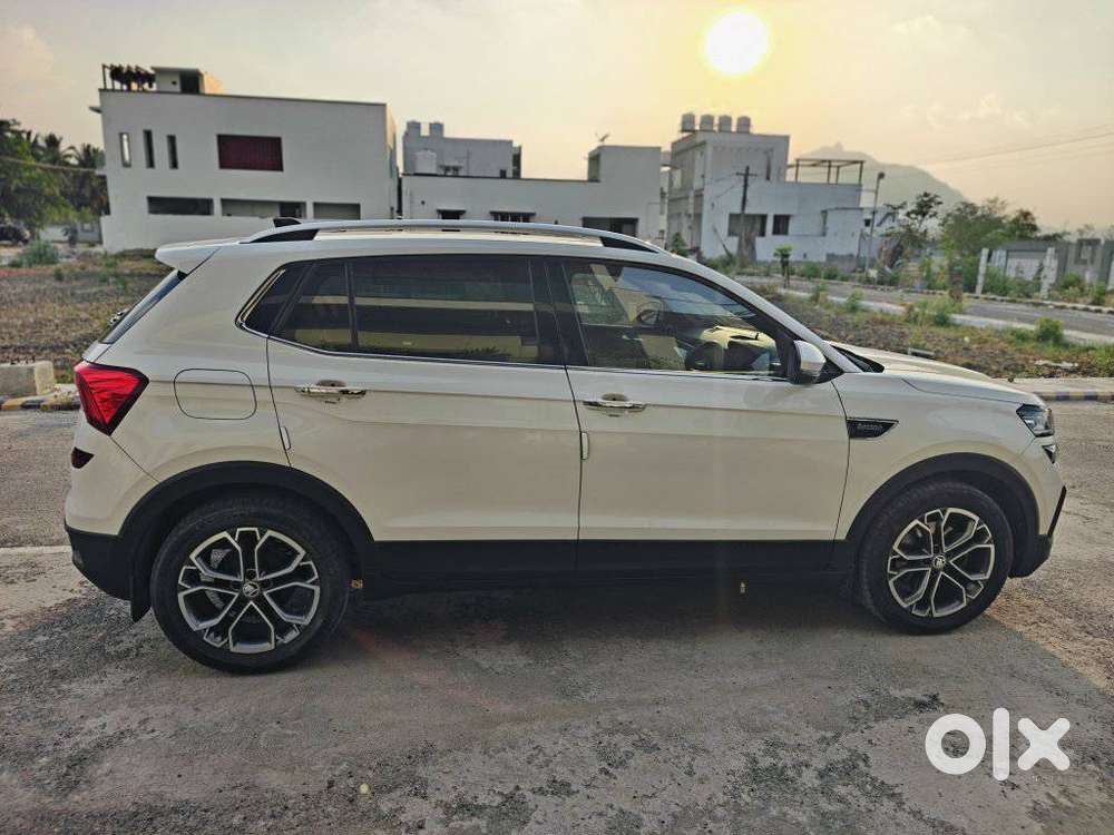 Skoda Kushaq 1.0 Tsi Style At (6 Airbags), 2022, Petrol