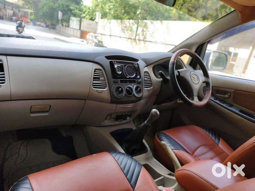 Toyota Innova 2.5 G (diesel) 8 Seater, 2010, Diesel