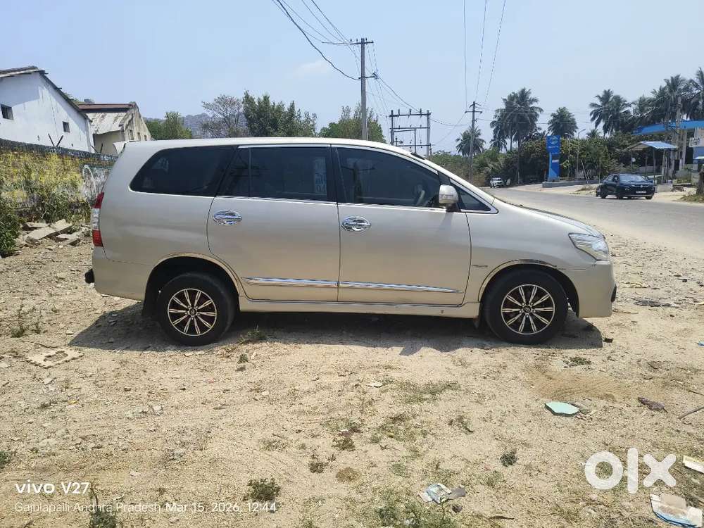 Toyota Innova 2015 Diesel Well Maintained
