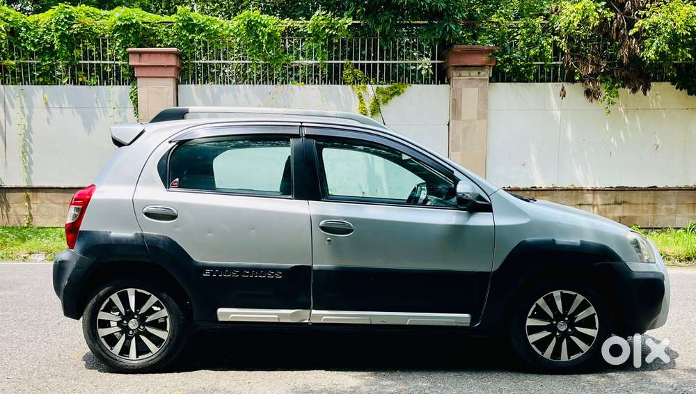 Toyota Etios Cross