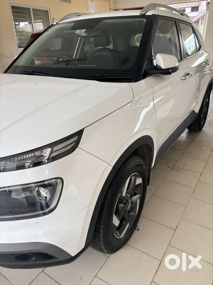 Hyundai Venue 2019 Diesel Well Maintained