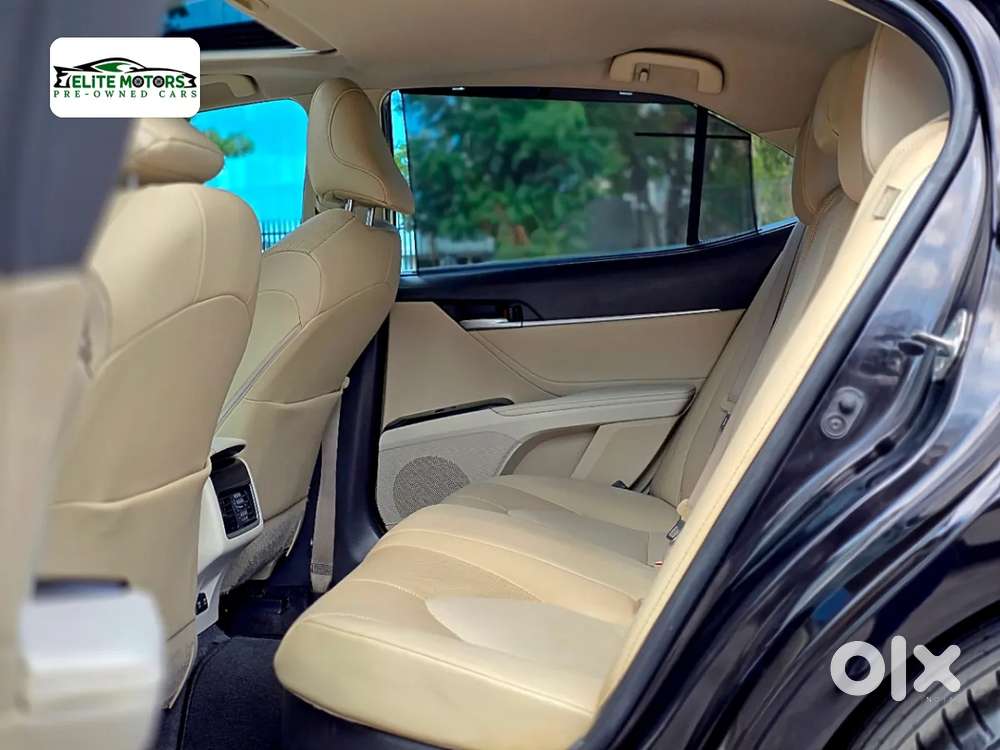 Toyota Camry Hybrid, 2022, Petrol