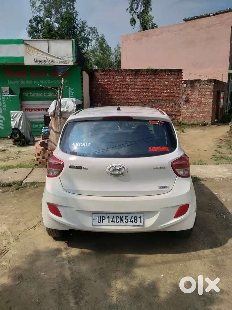 Hyundai Grand I10 2015 Diesel 80000 Km Driven