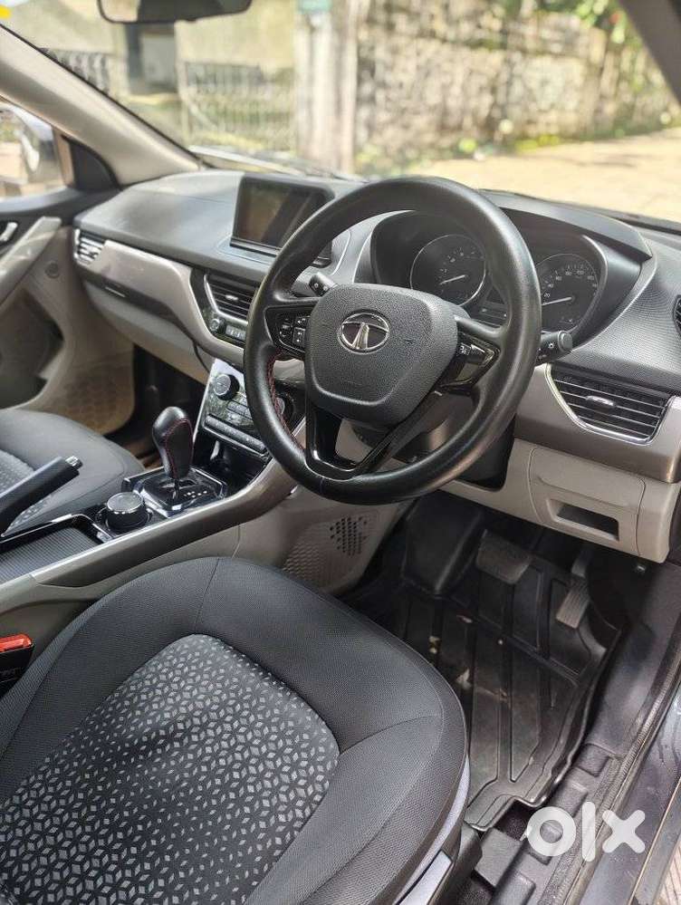 Tata Nexon 1.2 Revotron Xza Plus, 2018, Petrol