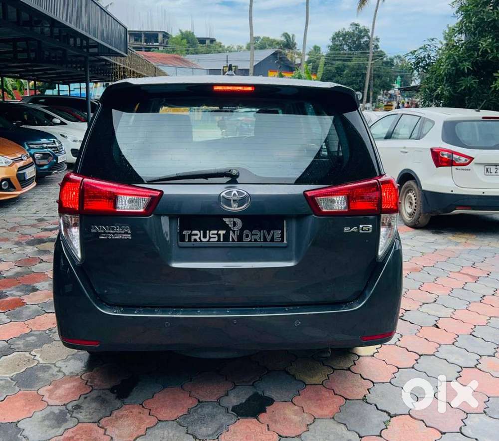 Toyota Innova Crysta 2.4 G Mt 8s, 2017, Diesel