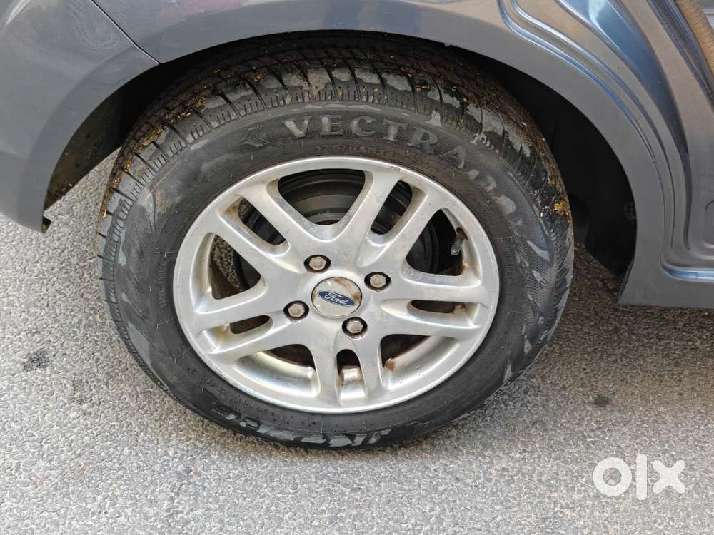 Ford Figo 2010-2012 Petrol Titanium, 2011, Petrol