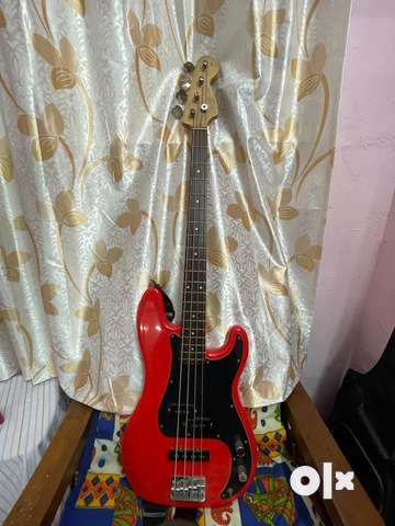 Bass guitar deals for sale olx