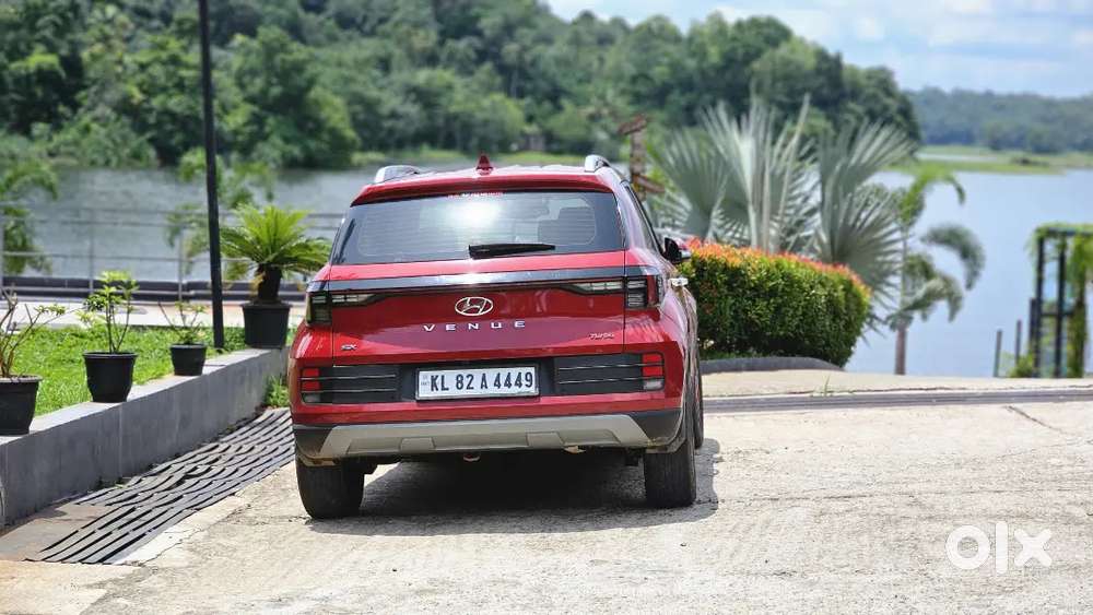 Hyundai Venue 2023 Sep Petrol Well Maintained