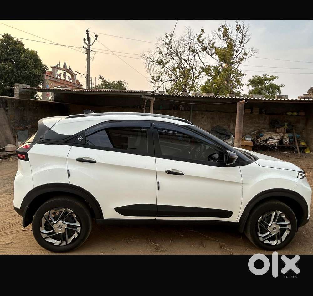 Tata Nexon Petrol 2024