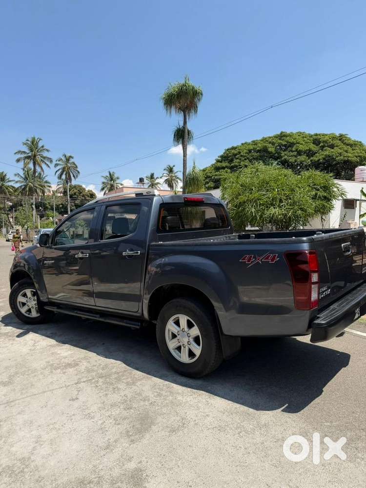 Isuzu V-cross 2016 Diesel Well Maintained