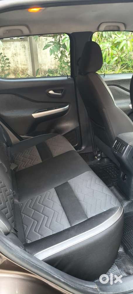 Nissan Magnite 1.0 Xv Premium, 2024, Petrol