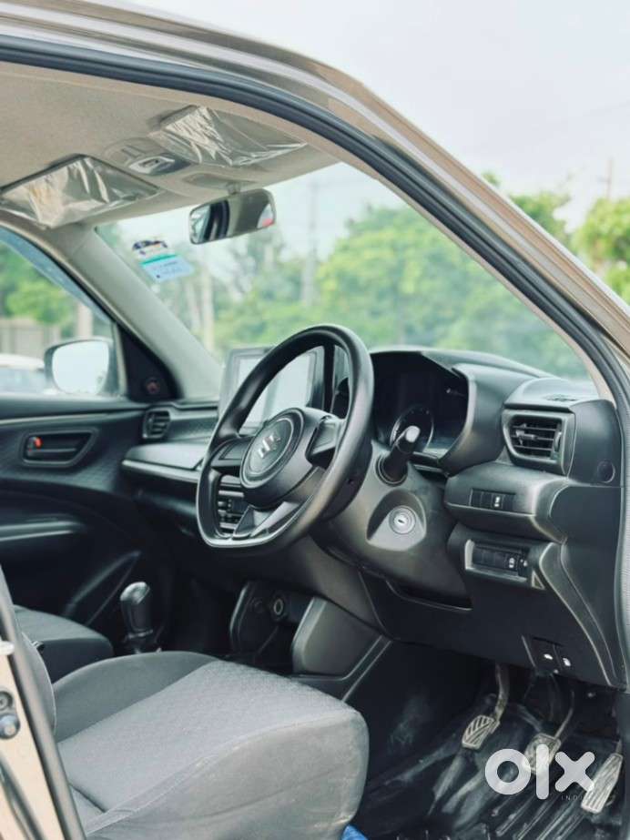 Maruti Suzuki Swift 1.2 Vxi (o), 2025, Petrol