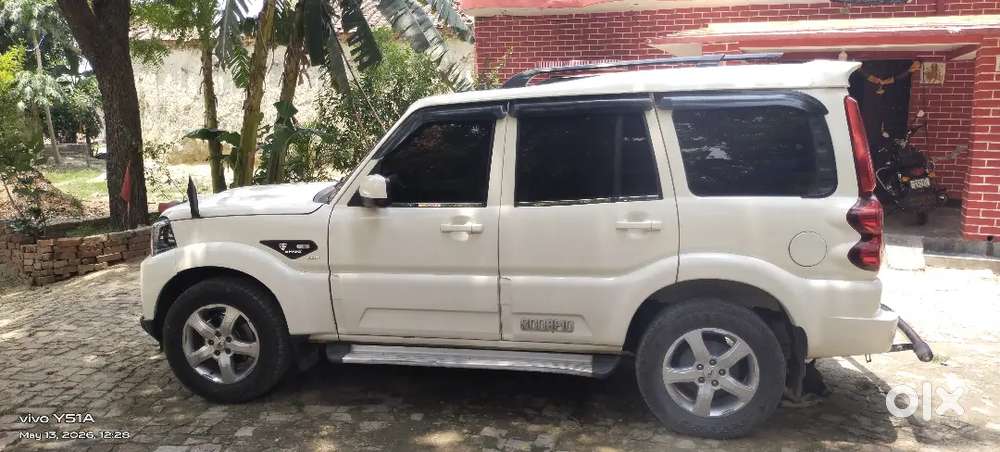 Mahindra Scorpio S5