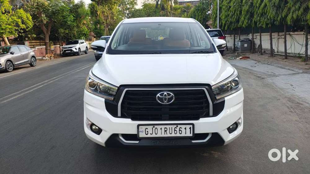 Toyota Innova Crysta 2.4 V, 2016, Diesel