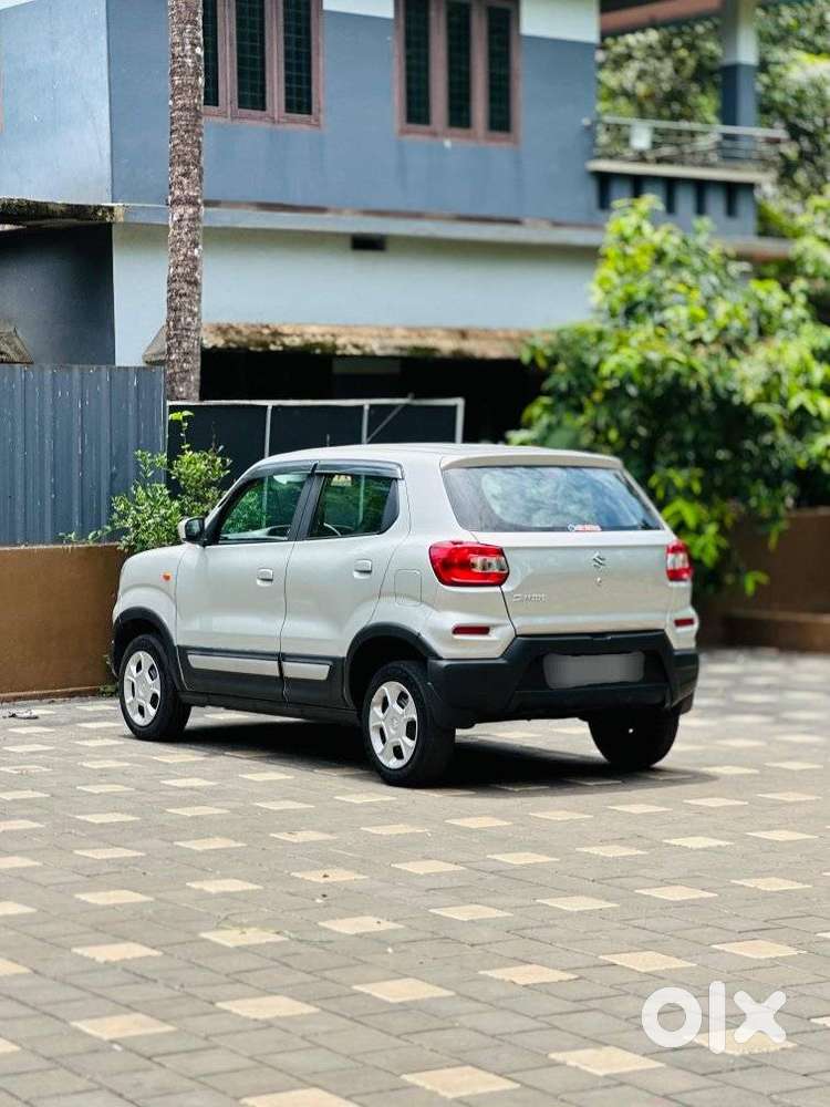 Maruti Suzuki S-presso Vxi Plus, 2022, Petrol