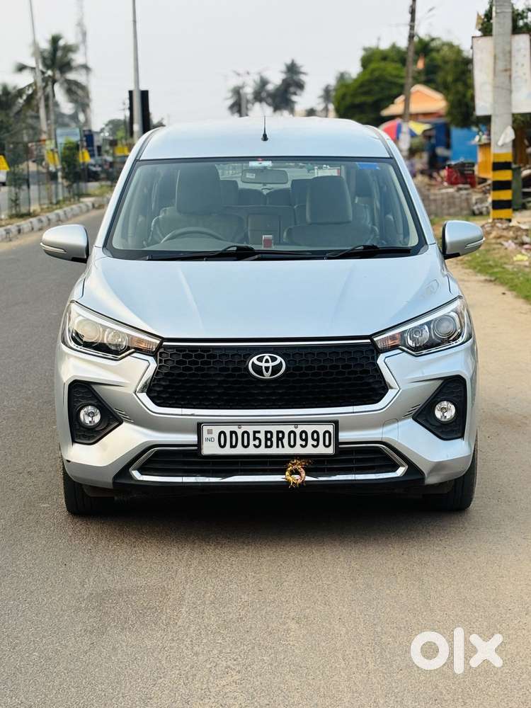 Toyota Rumion V At, 2023, Petrol