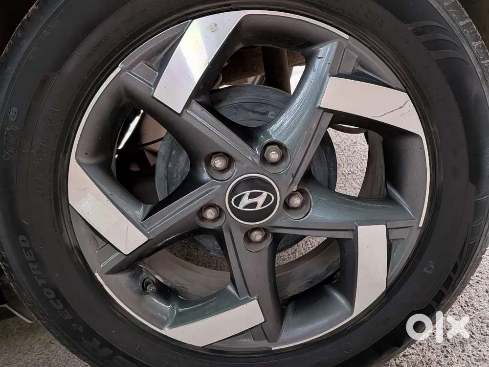 Hyundai Venue 2021 Petrol Well Maintained