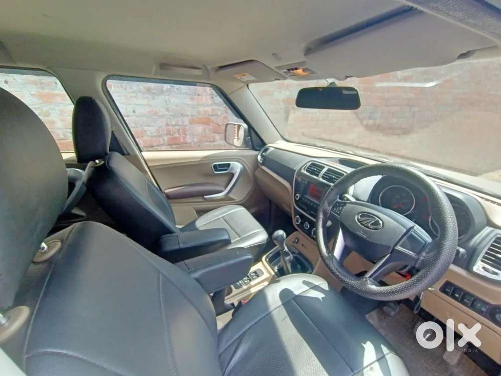 Mahindra Tuv 300 2015 Diesel Well Maintained