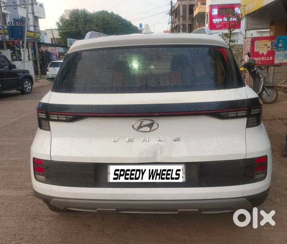 Hyundai Venue 1.2 S (o), 2022, Petrol