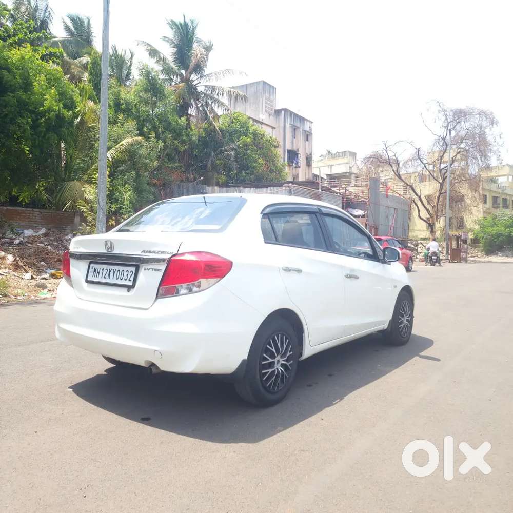 Honda Amaze 2014 (cng + Petrol) Reliable & Fuel-efficient..!