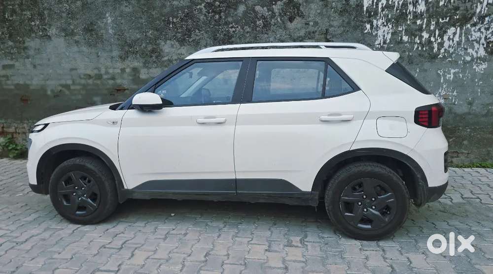Hyundai Venue 1.2 Petrol 2023