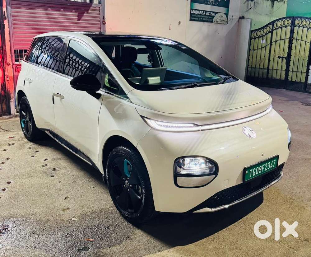 Mg Windsor Ev 2025 Electric 20000 Km Driven