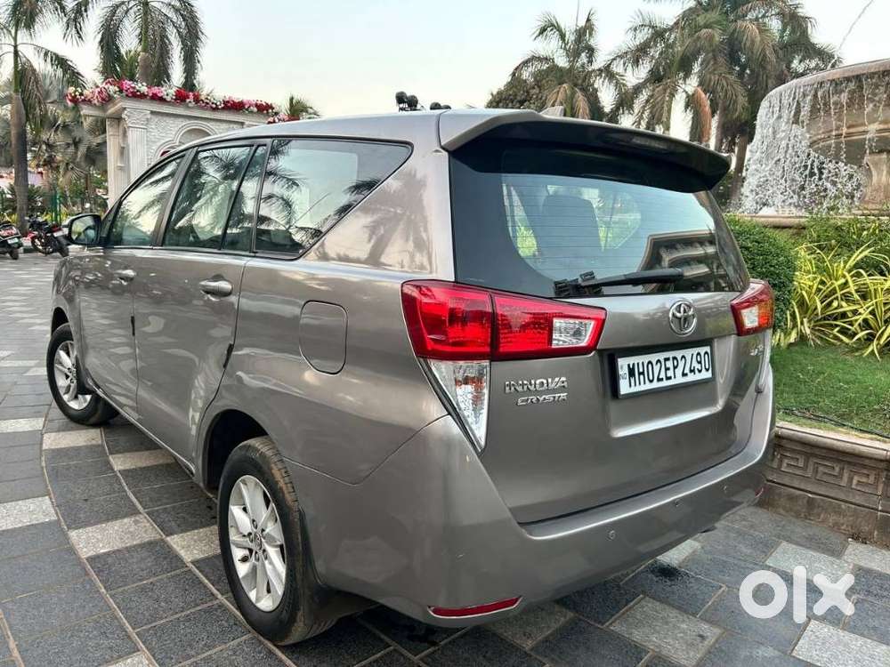 Toyota Innova Crysta 2.4 G Mt 7 Str, 2017, Diesel