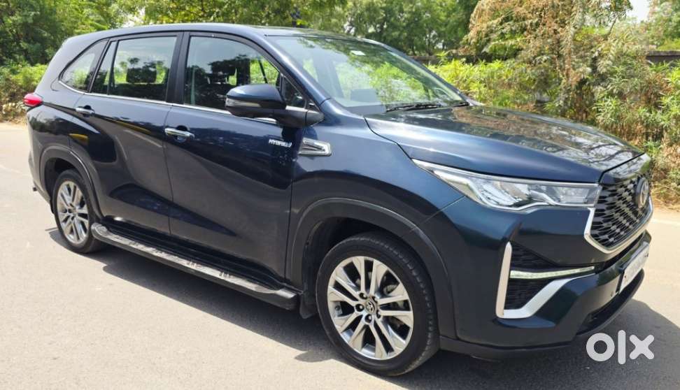Toyota Innova Hycross 2.0 Zx (o) Hybrid 7 Str, 2023, Petrol