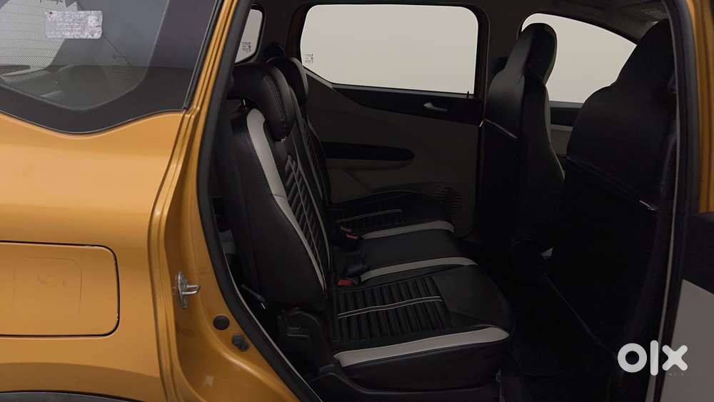 Renault Triber Rxz, 2020, Petrol