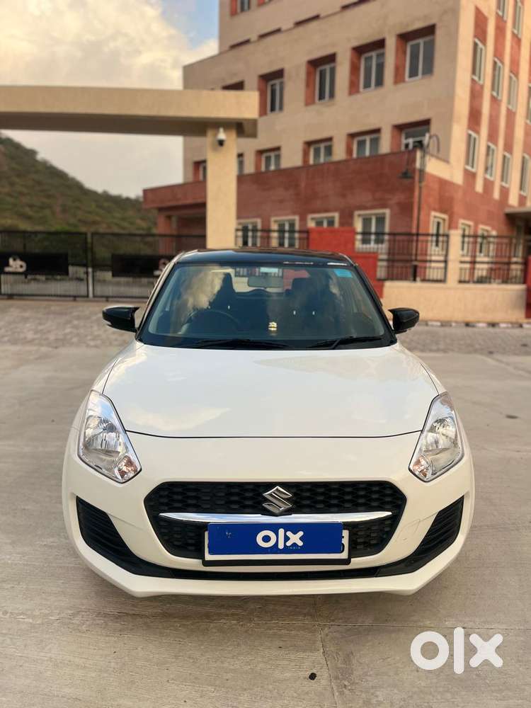 Maruti Suzuki Swift Vxi + Manual, 2023, Petrol