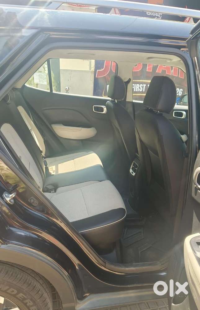 Hyundai Venue 1.0 Sx (o) Turbo Dct, 2023, Petrol