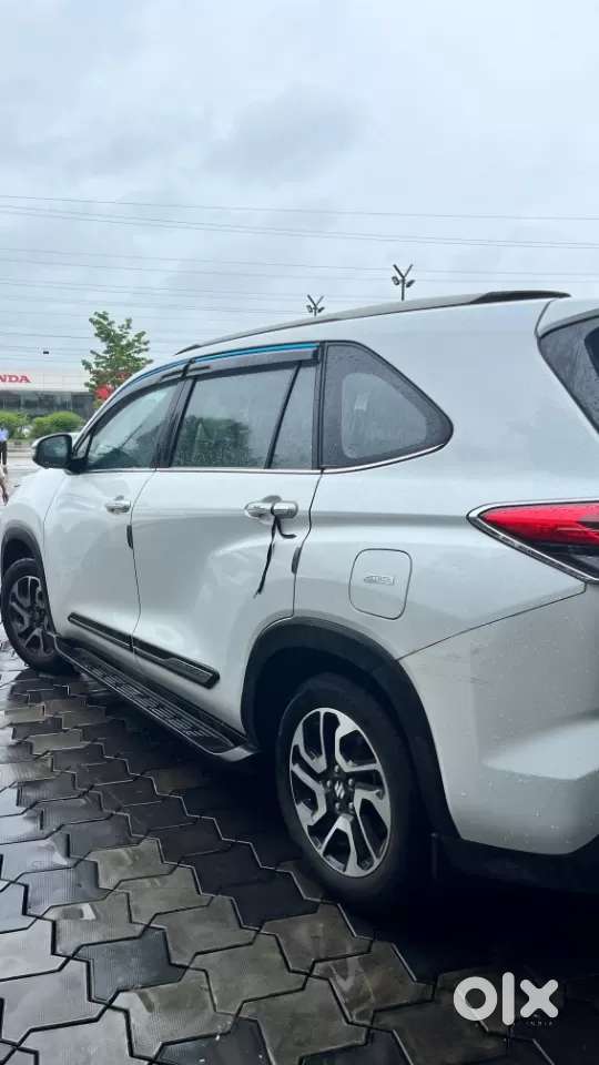 Maruti Suzuki Invicto Alpha Plus 7str, 2025, Petrol