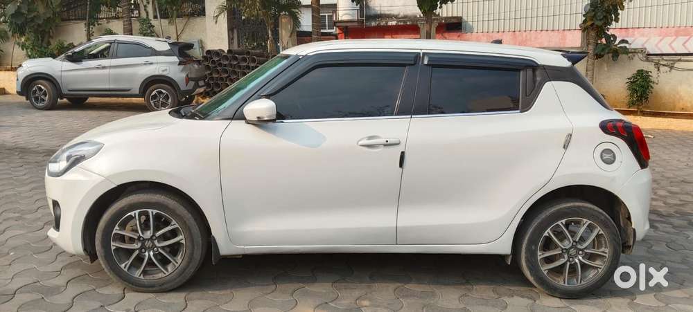 Maruti Suzuki Swift 1.3 Zxi, 2022, Petrol