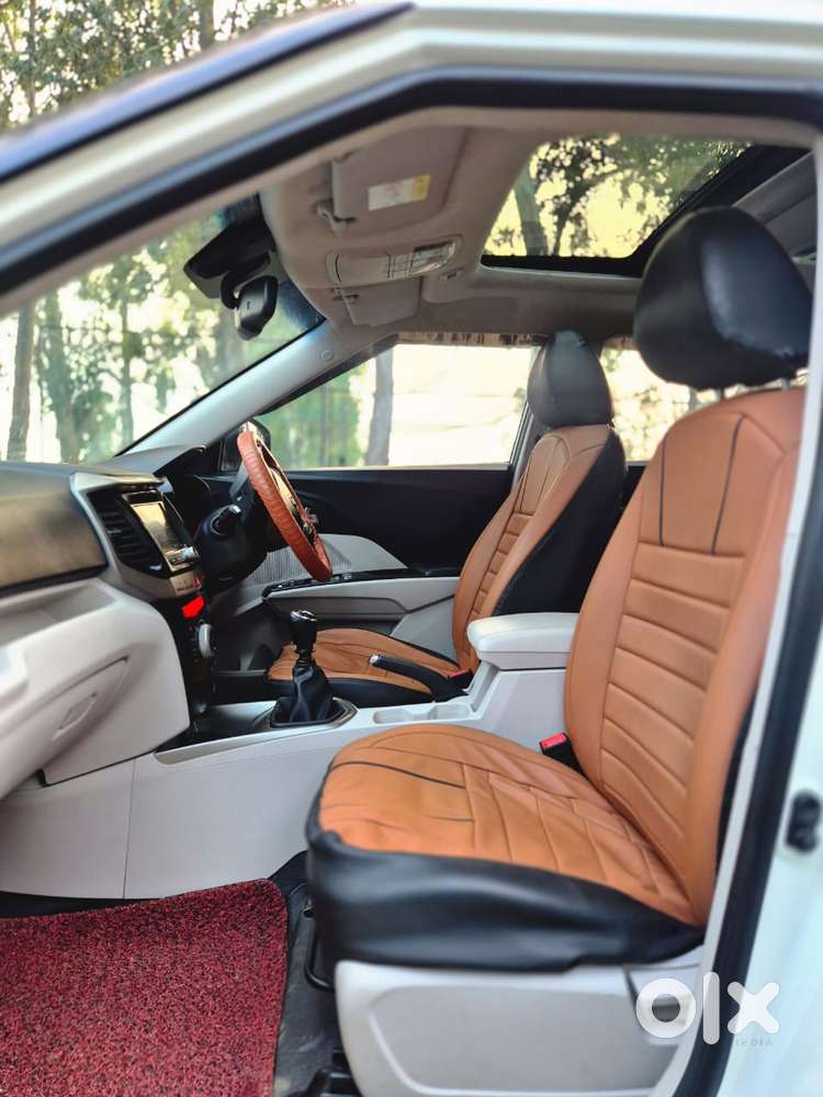 Mahindra Xuv300 W8 Option, 2022, Petrol