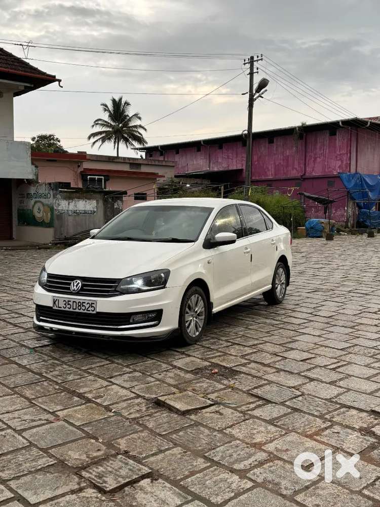 Volkswagen Vento Petrol Highline 2012