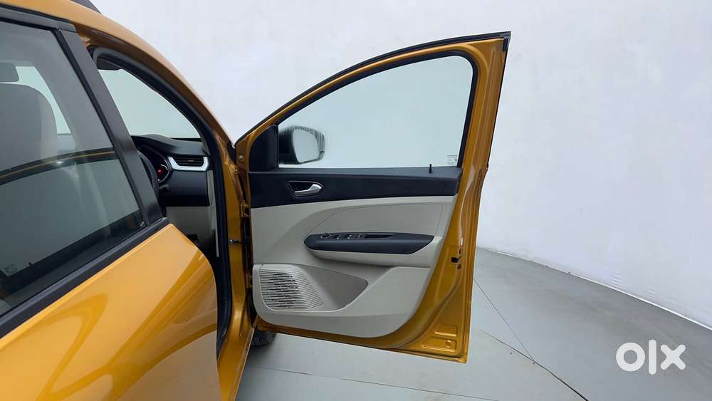 Renault Triber Rxz Easy-r Amt, 2025, Petrol