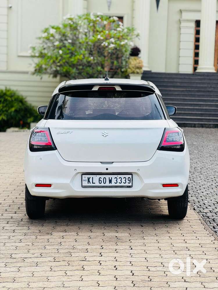 Maruti Suzuki Swift Vxi + Manual, 2024, Petrol