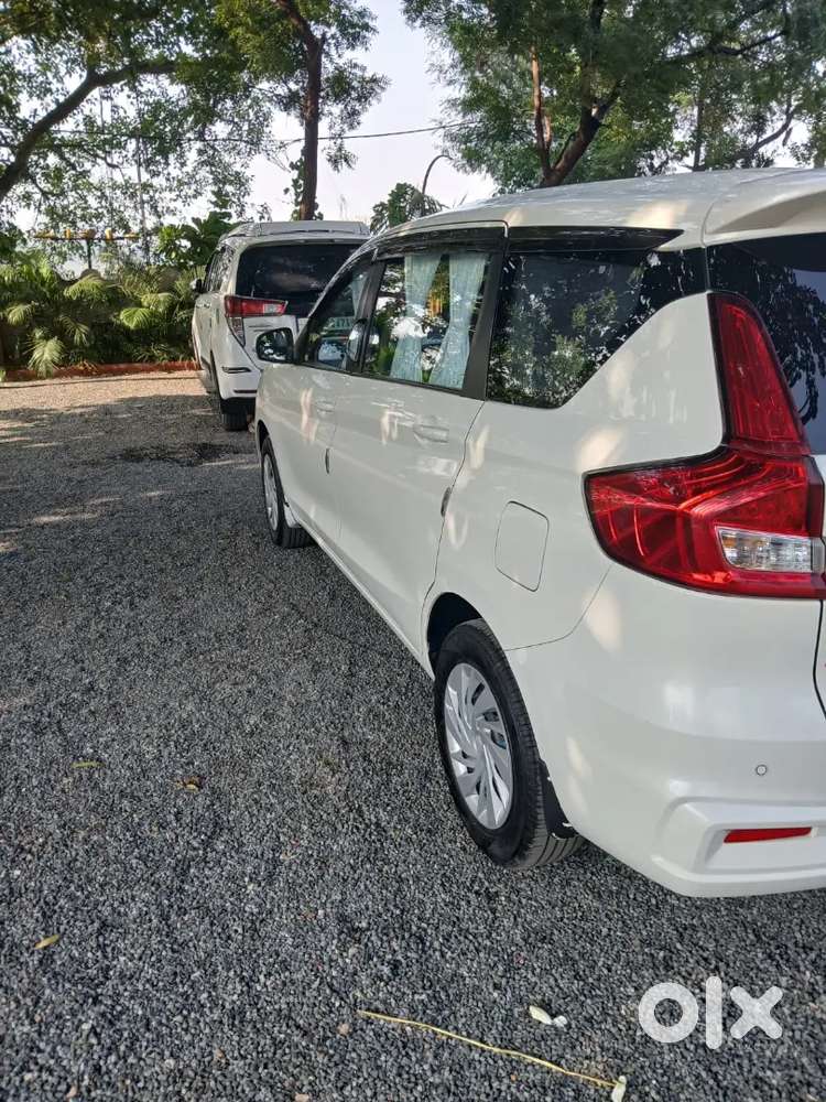 Maruti Suzuki Ertiga Vxi 2024