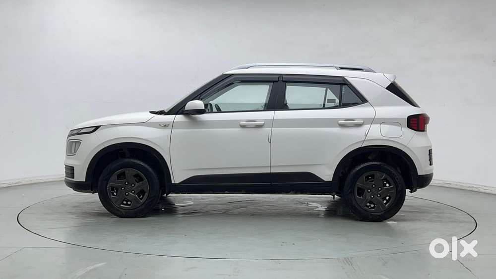 Hyundai Venue [2022-ongoing] 1.2 S, 2025, Petrol