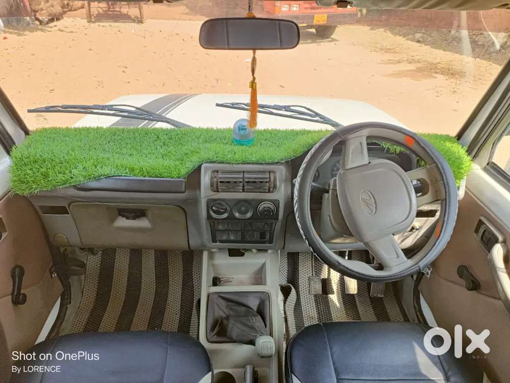 Mahindra Bolero 2012