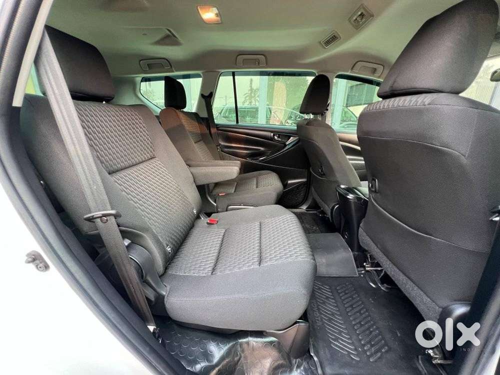 Toyota Innova Crysta 2.4 G Mt 7 Str, 2022, Diesel